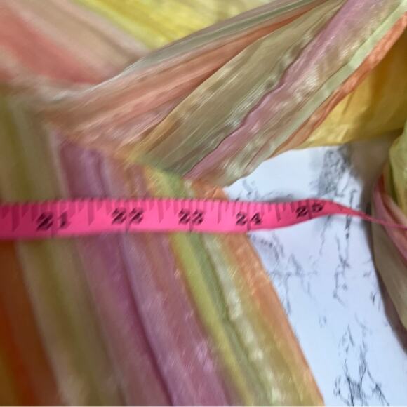 NWT Hunter Bell Savannah Pleated Mock Neck Long Blouson Sleeves Top Pastel - Picture 6 of 9